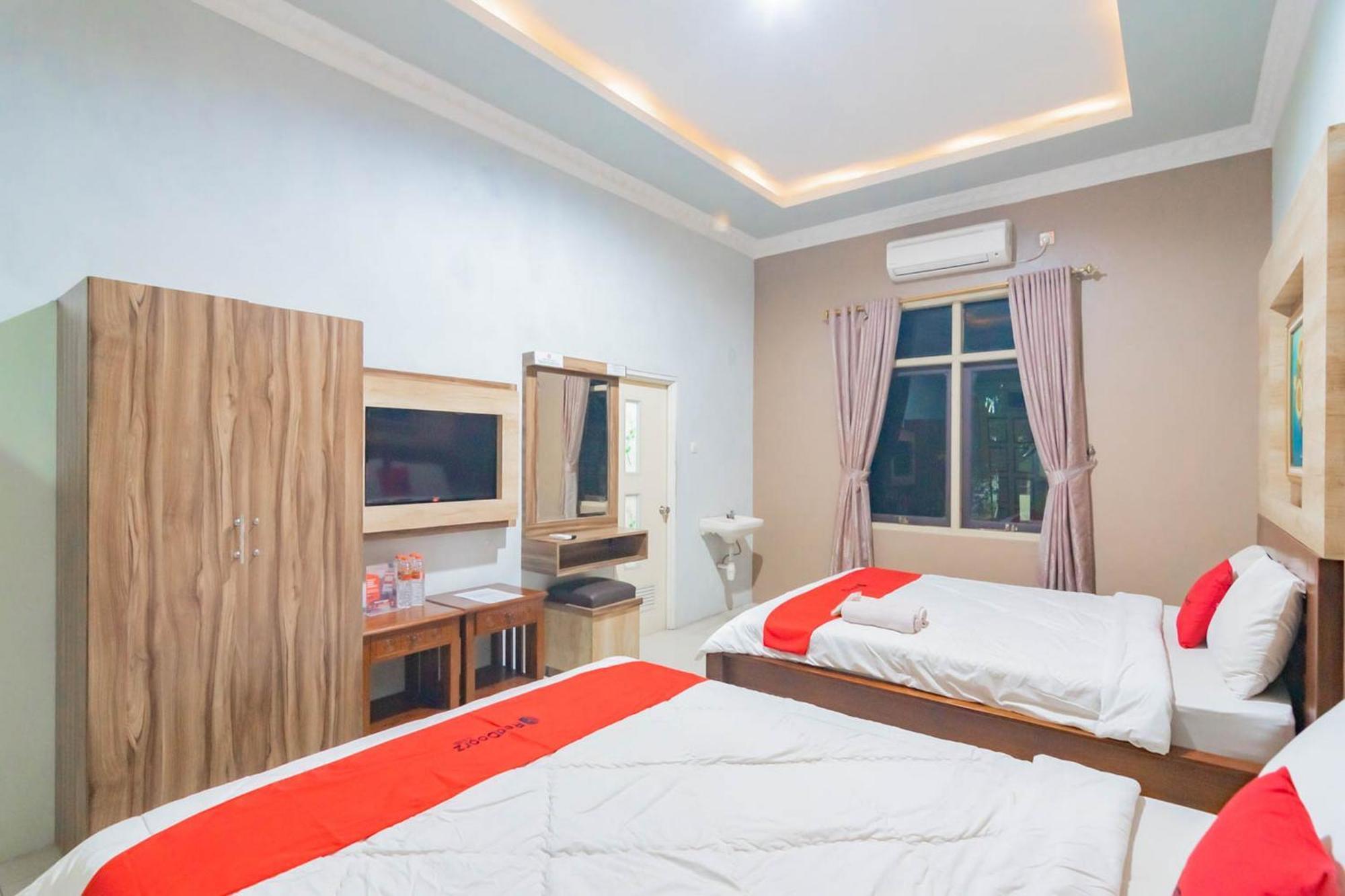 Reddoorz Resort Premium @ Sangkan Hurip Кунинган Экстерьер фото